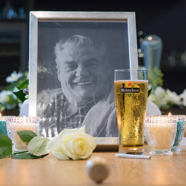 Aan de bar afscheid genomen.jpg